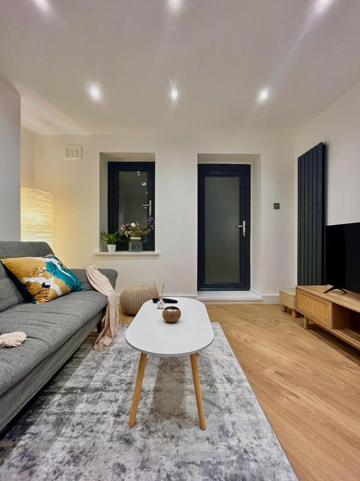 Cozy And Peaceful Apartment With Terrace In Hackney London Exterior foto